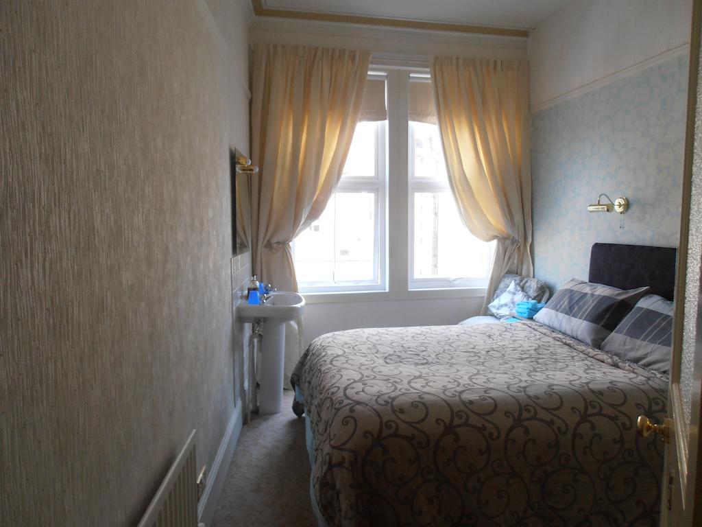 Riverside Guest House Morpeth Ruang foto